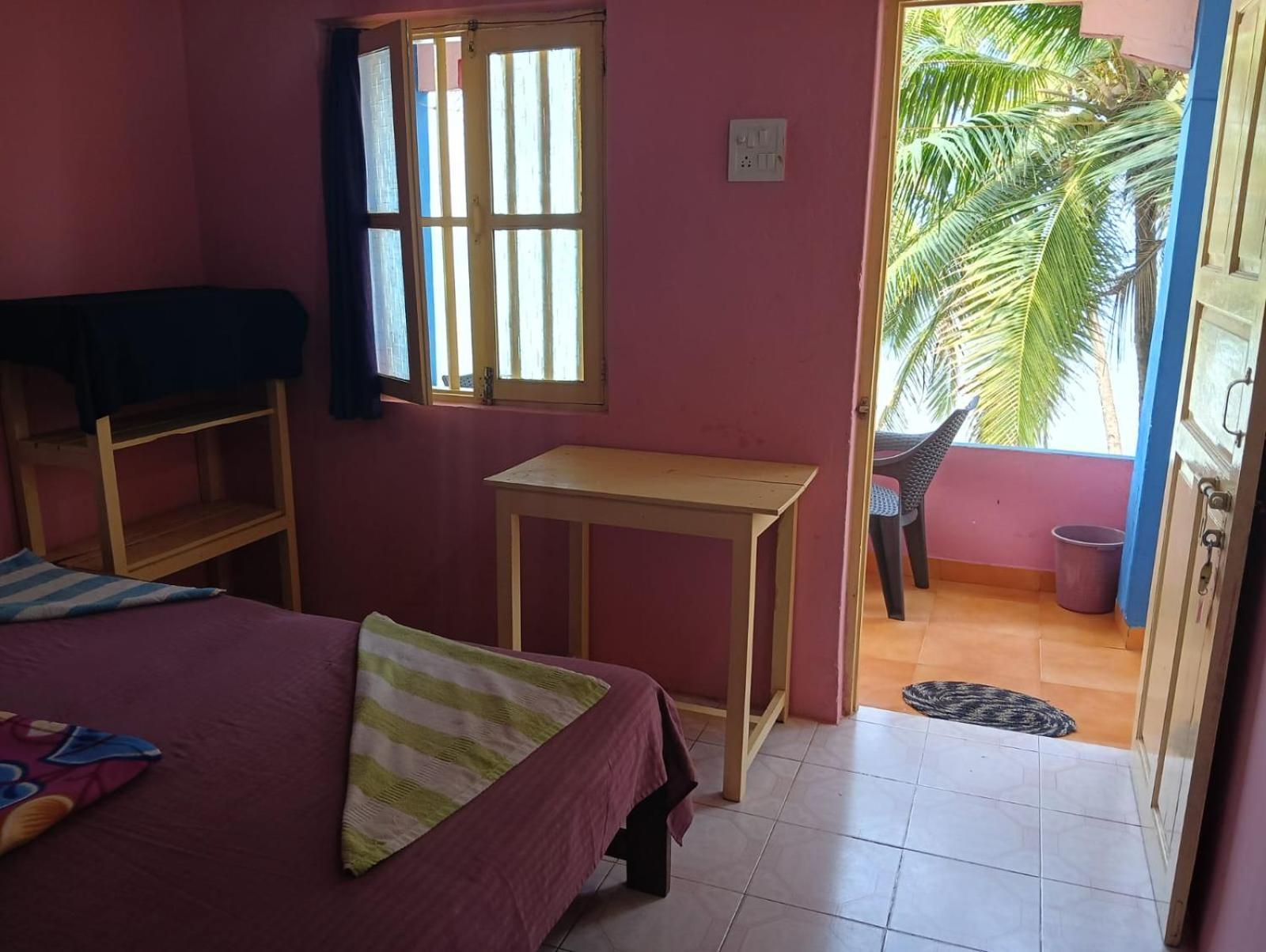 Om Ganesh Guest House Cliffside Arambol Quarto foto